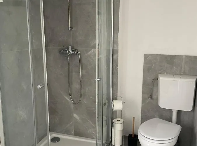 Apartman Monteurwohnungen Zentral Lll