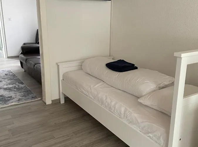 Monteurwohnungen Zentral Lll *